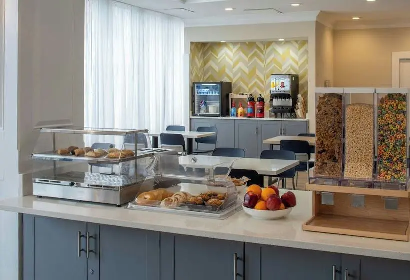 ホテル City Express by Marriott New Orleans I-10