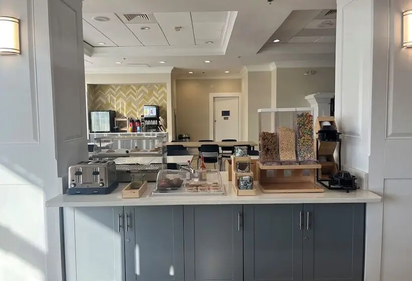 ホテル City Express by Marriott New Orleans I-10