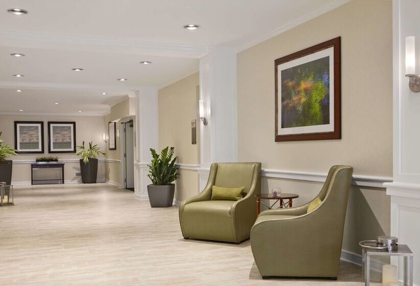 هتل Hilton Garden Inn Bostonburlington