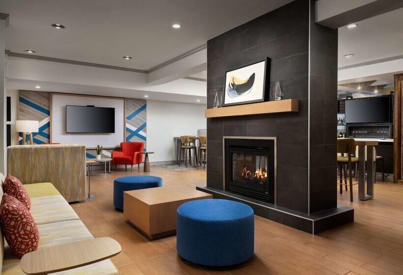 هتل Hilton Garden Inn Bostonburlington