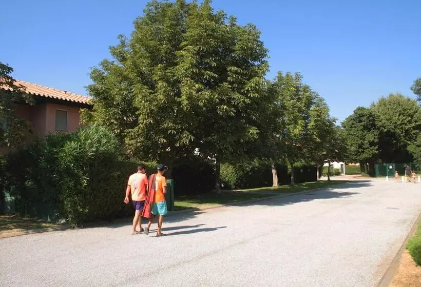 Отель Lagrange Vacances Les Pierres De Jade