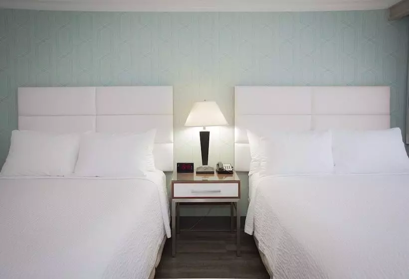 هتل Pasadena Rose & Crown