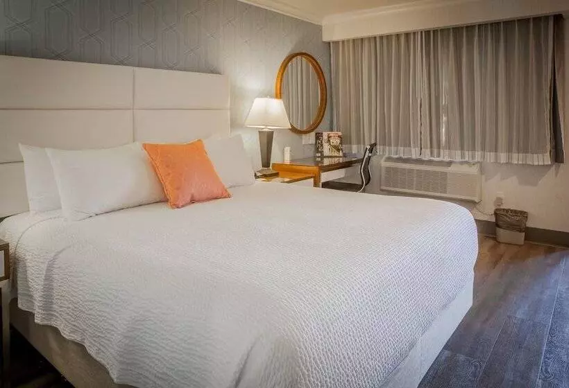 هتل Pasadena Rose & Crown