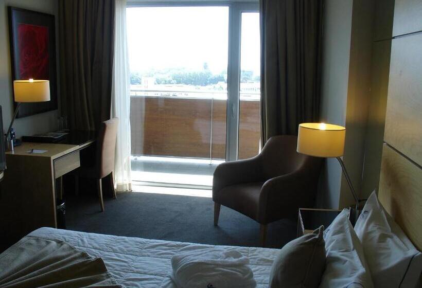 هتل Vip Executive Azores