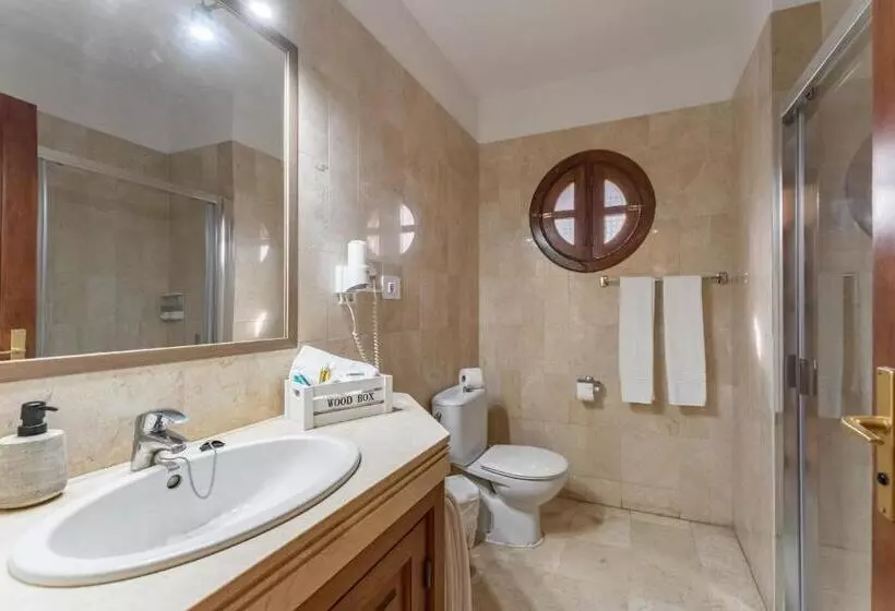 Klayman Olivina Apart