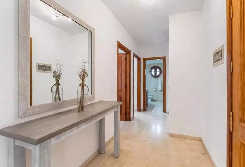 Klayman Olivina Apart