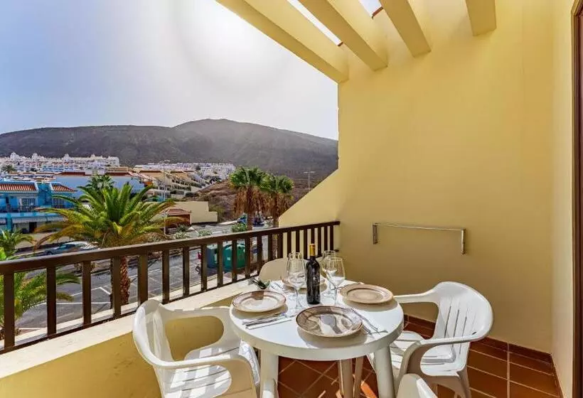 Klayman Olivina Apart