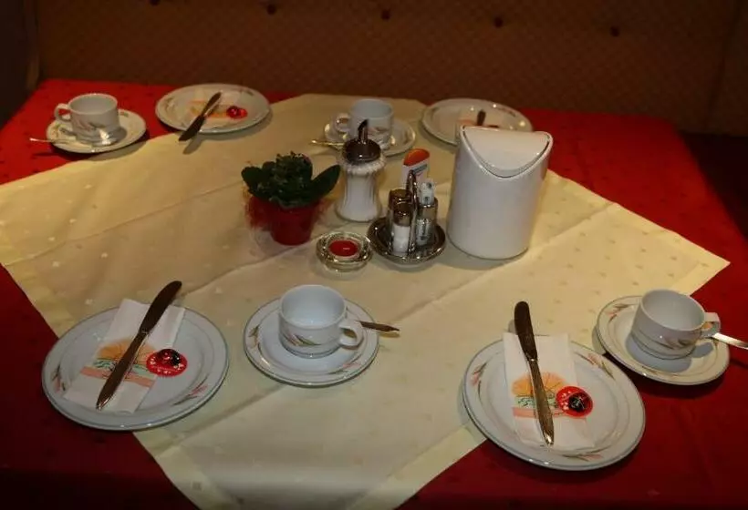 Hotelli Garni Sonnenheim