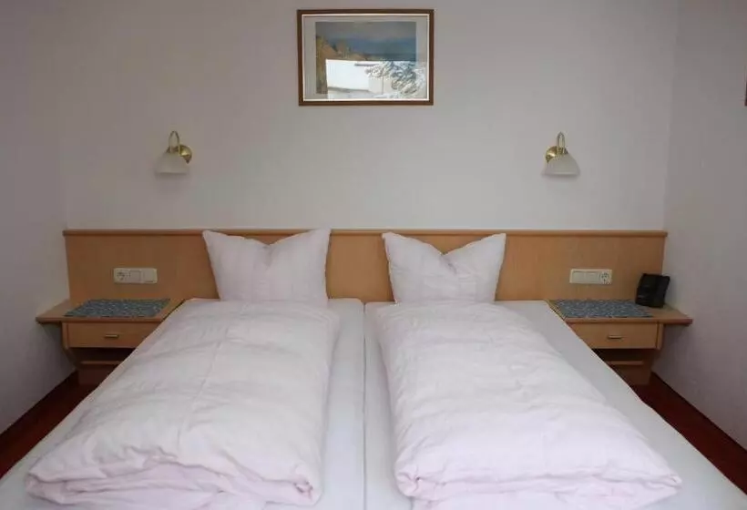 Hotelli Garni Sonnenheim