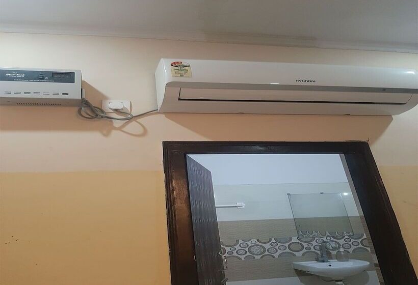 Отель Jyoti Palace Vrindavan