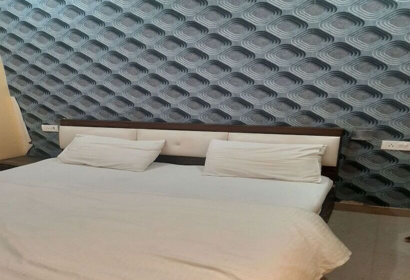 Отель Jyoti Palace Vrindavan