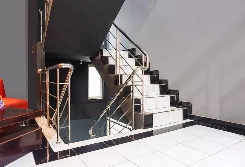 هتل Oyo 3131 Sayang Home Stay