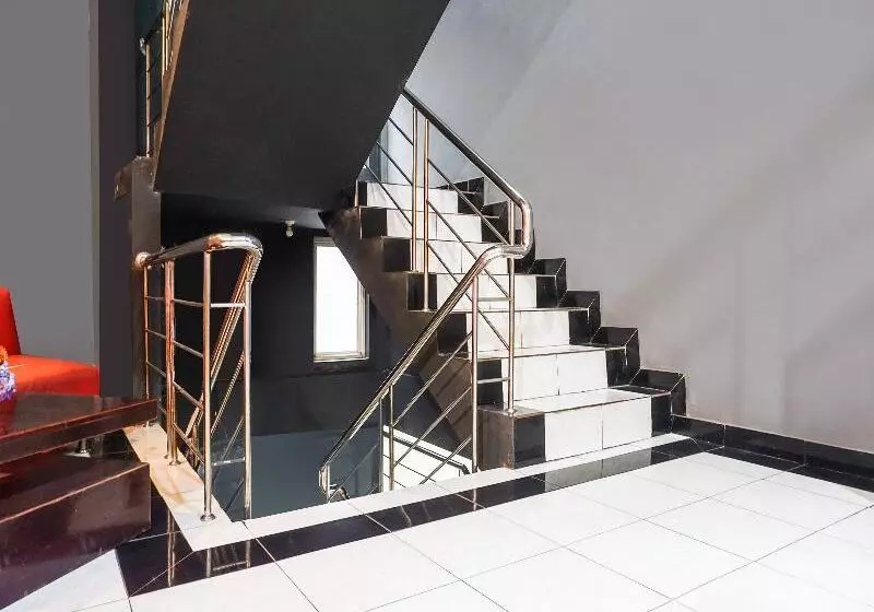 هتل Oyo 3131 Sayang Home Stay
