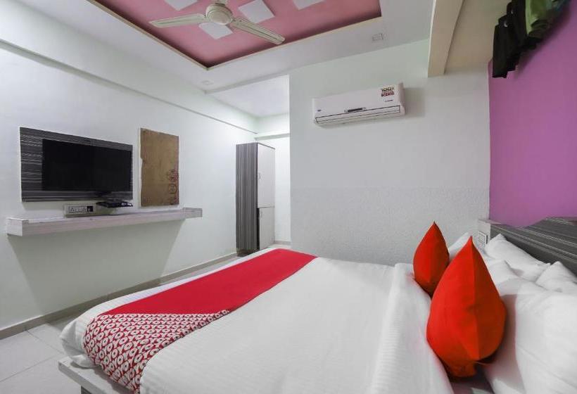 בית מלון כפרי Oyo 70175 Green Palace