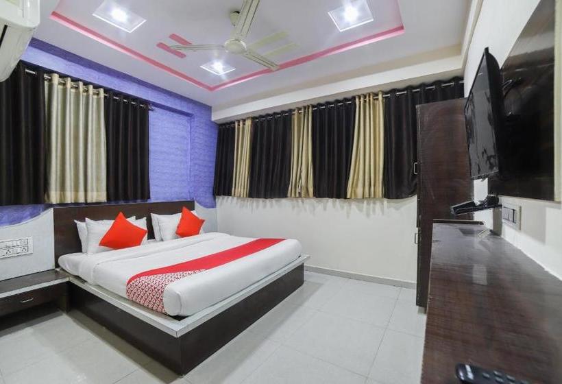 בית מלון כפרי Oyo 70175 Green Palace