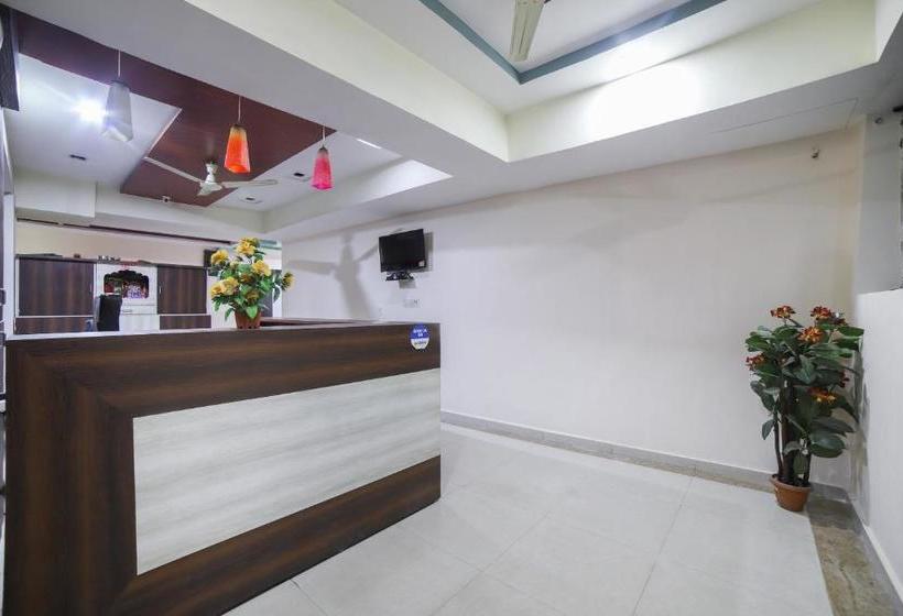 בית מלון כפרי Oyo 70175 Green Palace