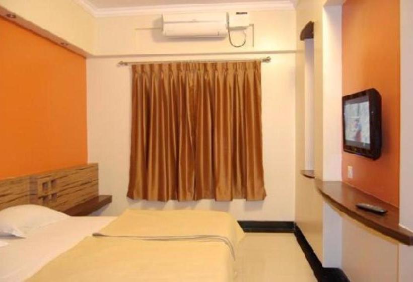 בית מלון כפרי Royal Regency Lodge