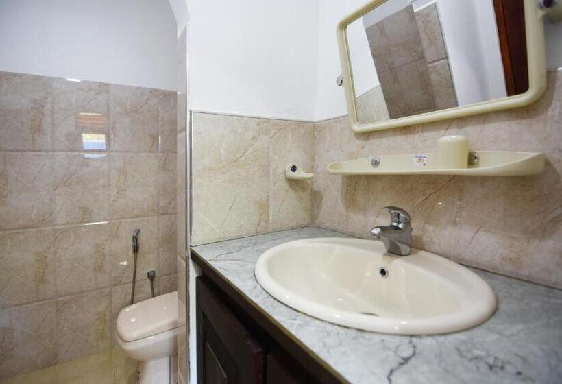 ホテル The Lodge Unawatuna