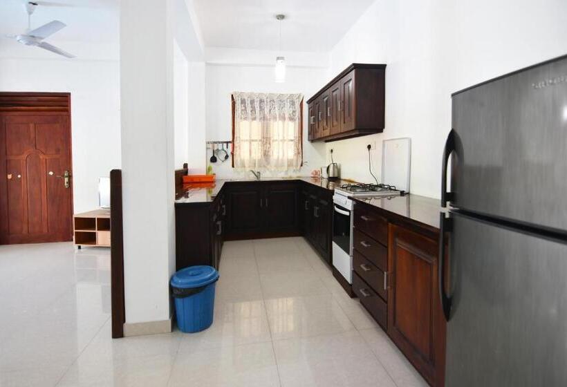 ホテル The Lodge Unawatuna