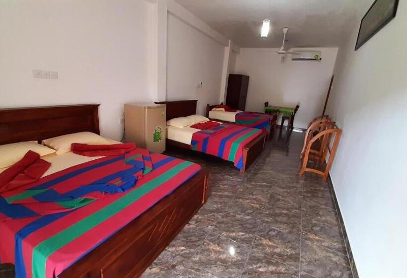 ホテル The Lodge Unawatuna