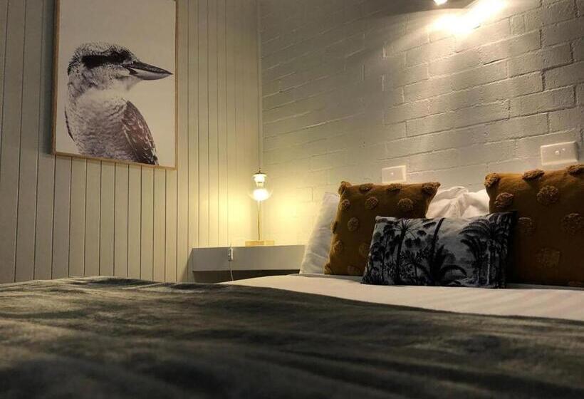 モーテル Country Roads Motor Inn