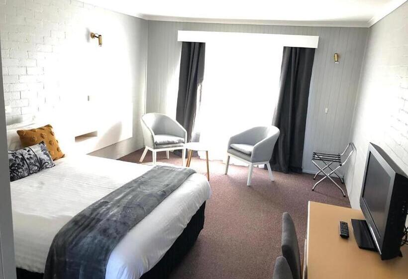 モーテル Country Roads Motor Inn