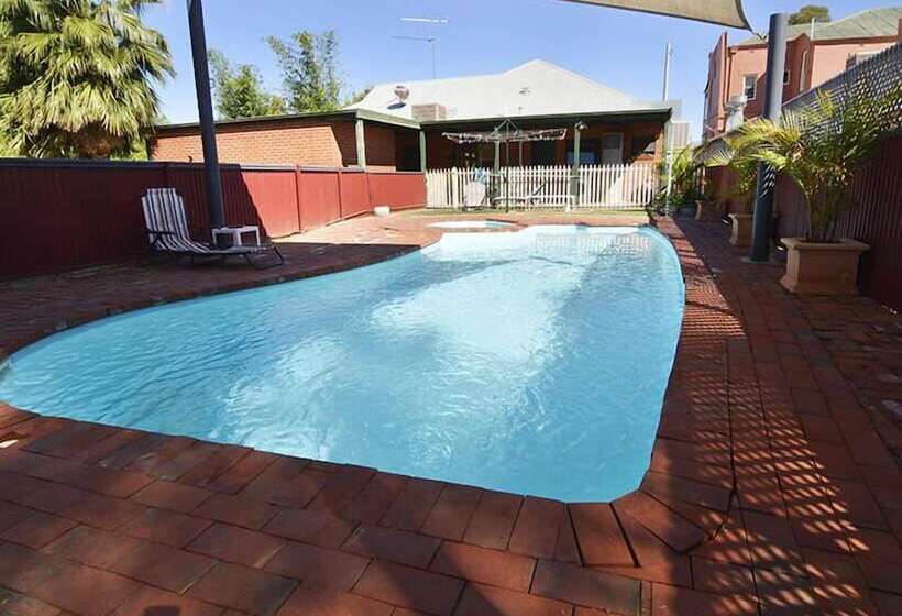 汽车旅馆 Wentworth Central Motor Inn