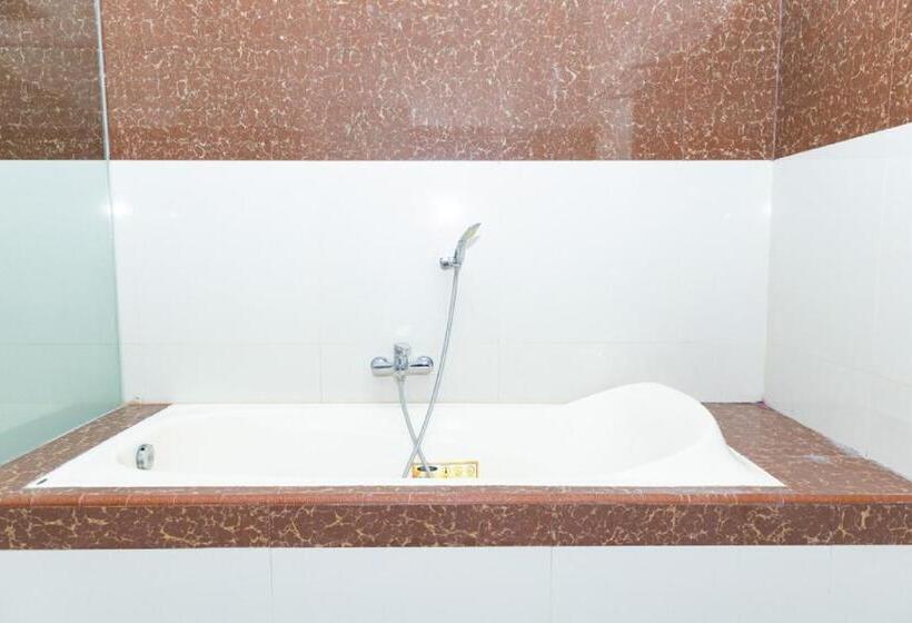 بنسيون Reddoorz Premium @ Sea Residence Manado