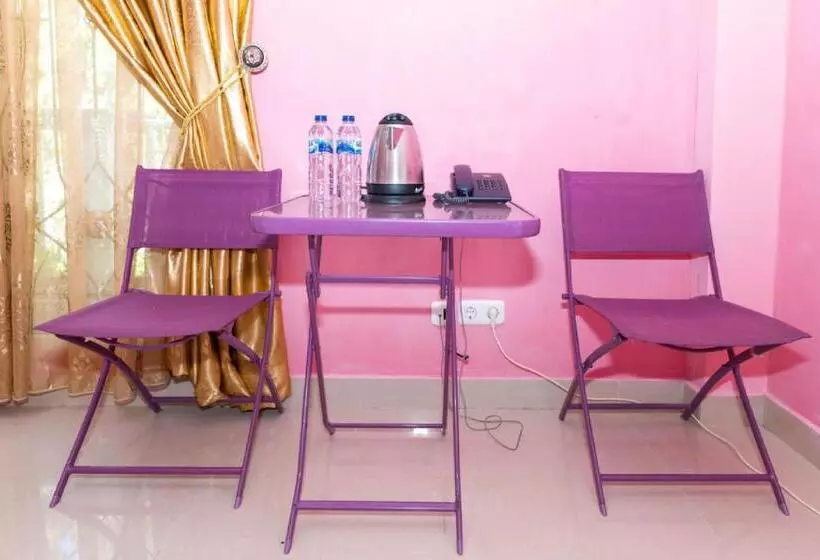 ペンション Reddoorz Premium @ Sea Residence Manado