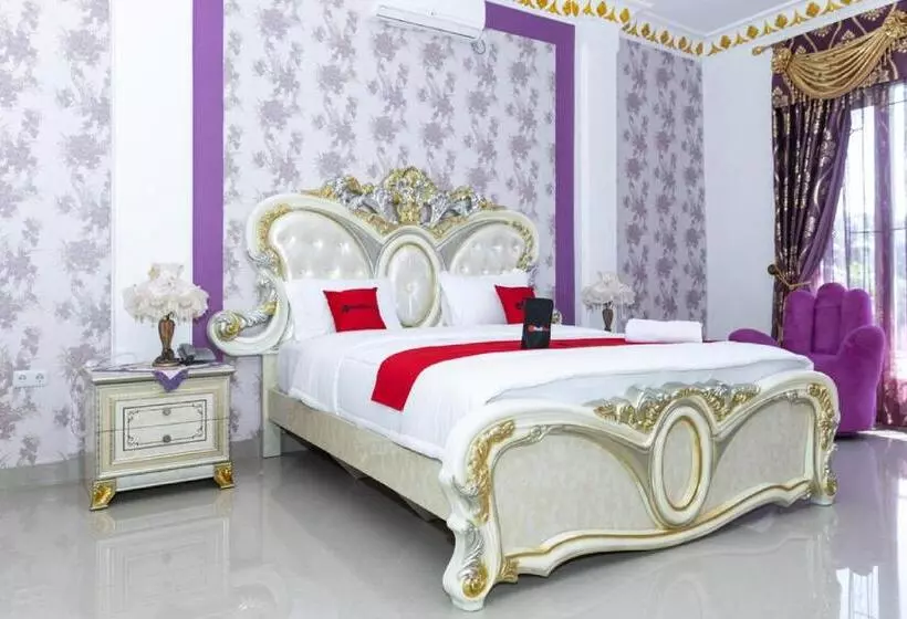 ペンション Reddoorz Premium @ Sea Residence Manado