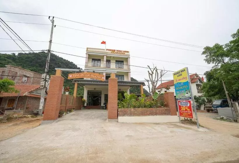 تختخواب و صبحانه Phong Nha Love Homestay