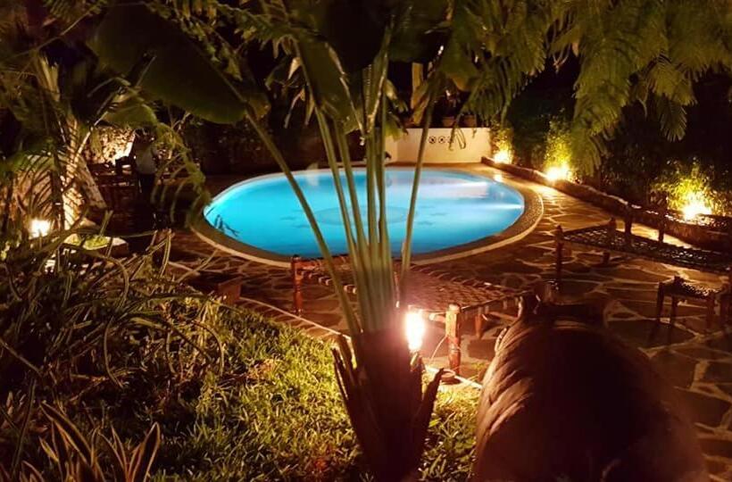 Boutique Hotel Nyumbani Tembo