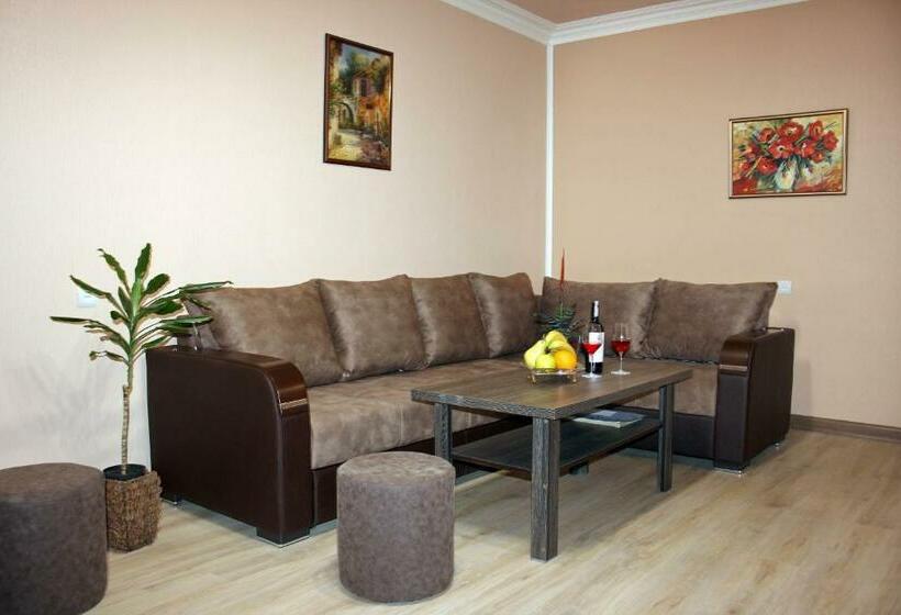 Central Home Apartment