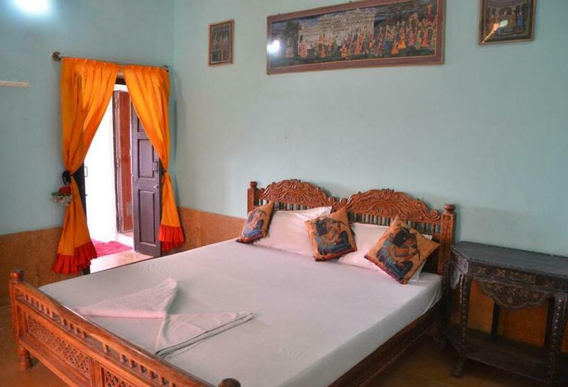 Hotel Deepak Rest House