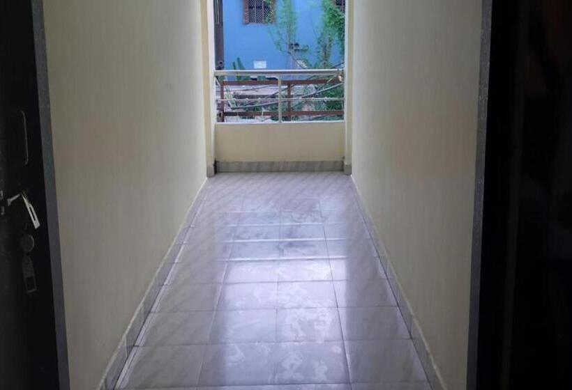 Hotel Goroomgo Shree Bhumi Puri