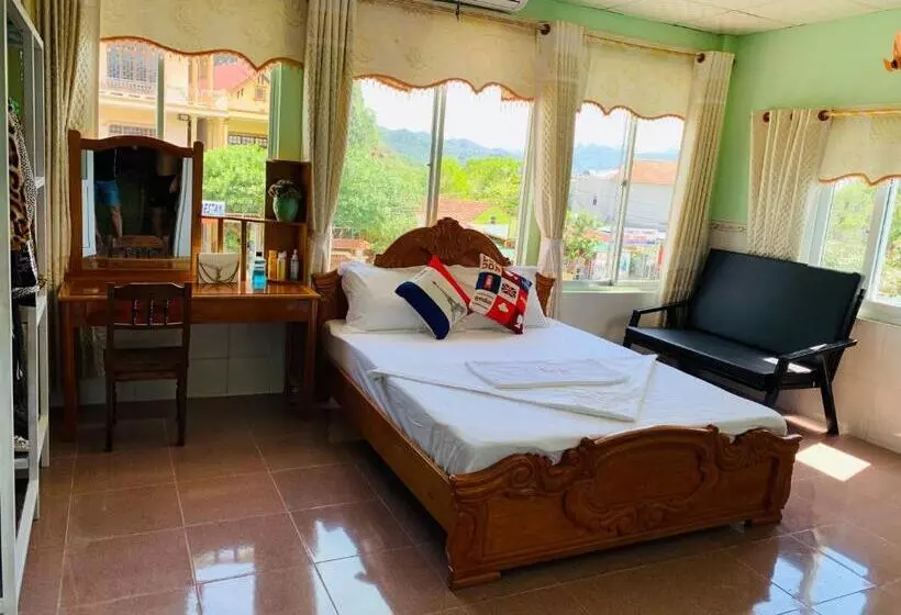 هتل Vu S Homestay