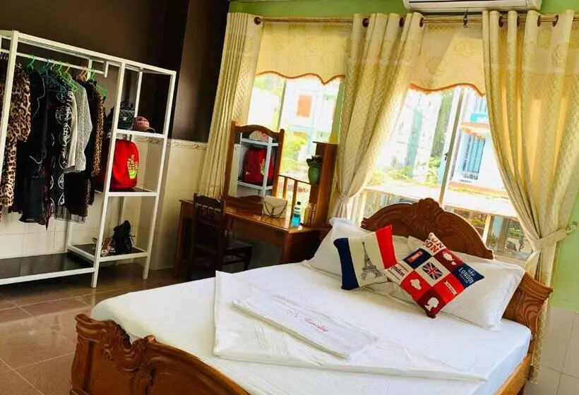 هتل Vu S Homestay