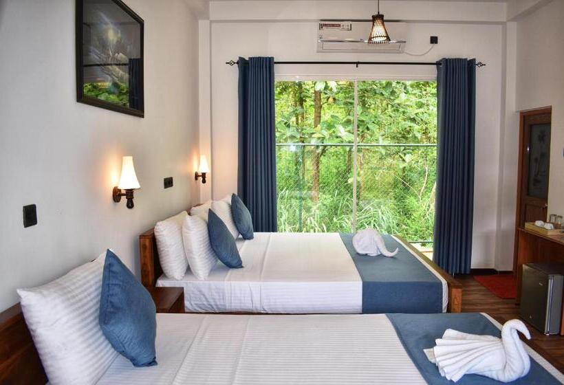 پانسیون Forest Edge Safari Villa