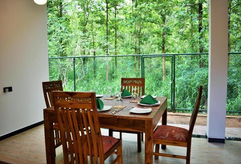 پانسیون Forest Edge Safari Villa