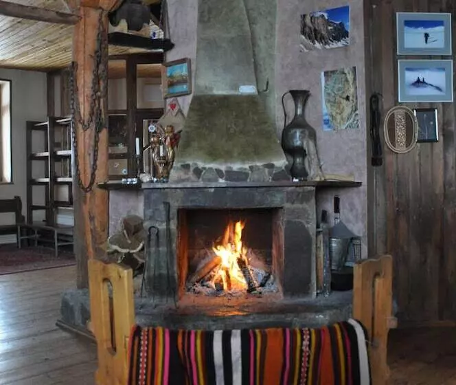 پانسیون House Of The Sun Gudauri