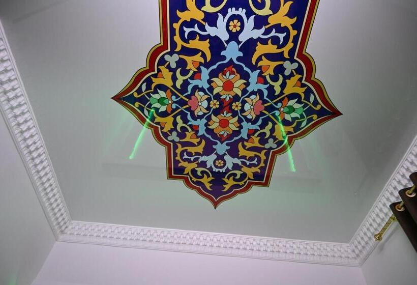 بنسيون Khiva Tosh Darvoza & Trip Service