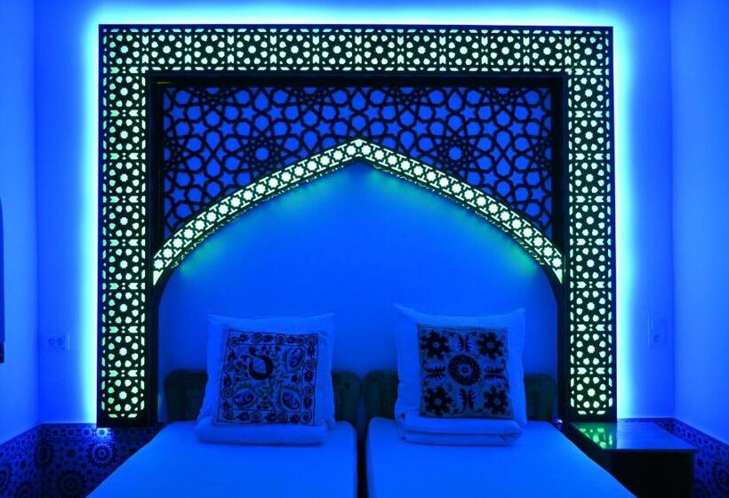 بنسيون Khiva Tosh Darvoza & Trip Service