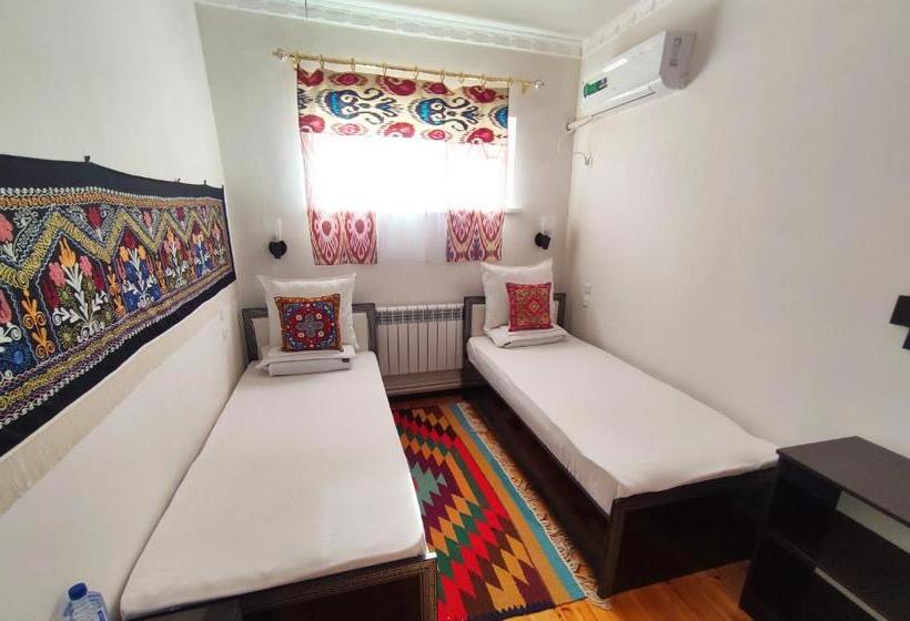 بنسيون Khiva Tosh Darvoza & Trip Service