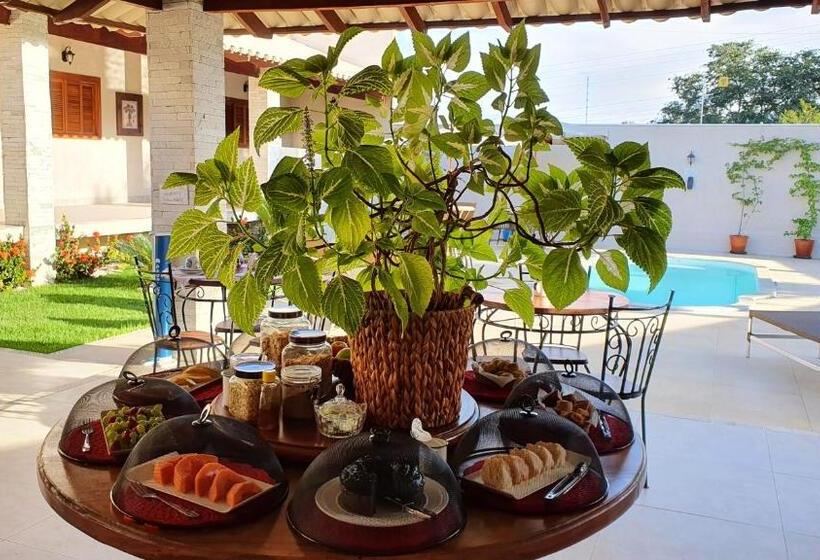 پانسیون Pousada Vila Santa Maria