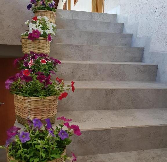 پانسیون Pousada Vila Santa Maria