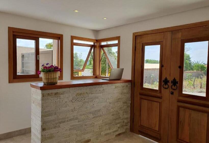 پانسیون Pousada Vila Santa Maria