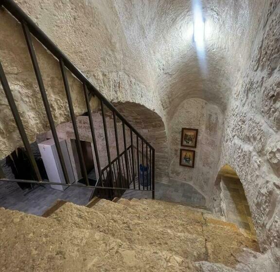 پانسیون Qandeel Dar Botto