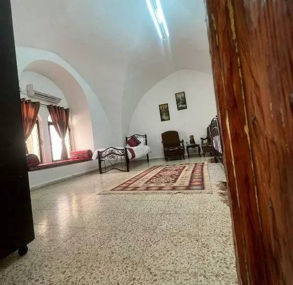 پانسیون Qandeel   Dar Botto