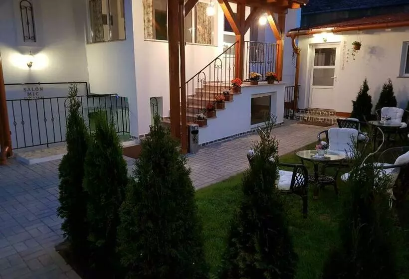 پانسیون Vila Bohemia