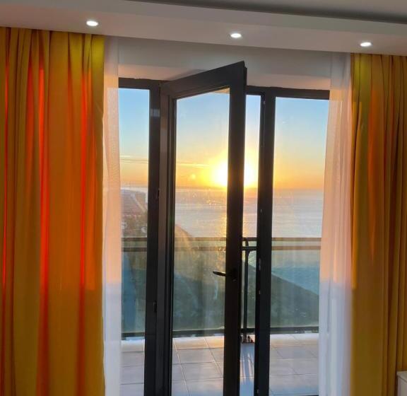 Sea View Apartments Orbi Beach Tower